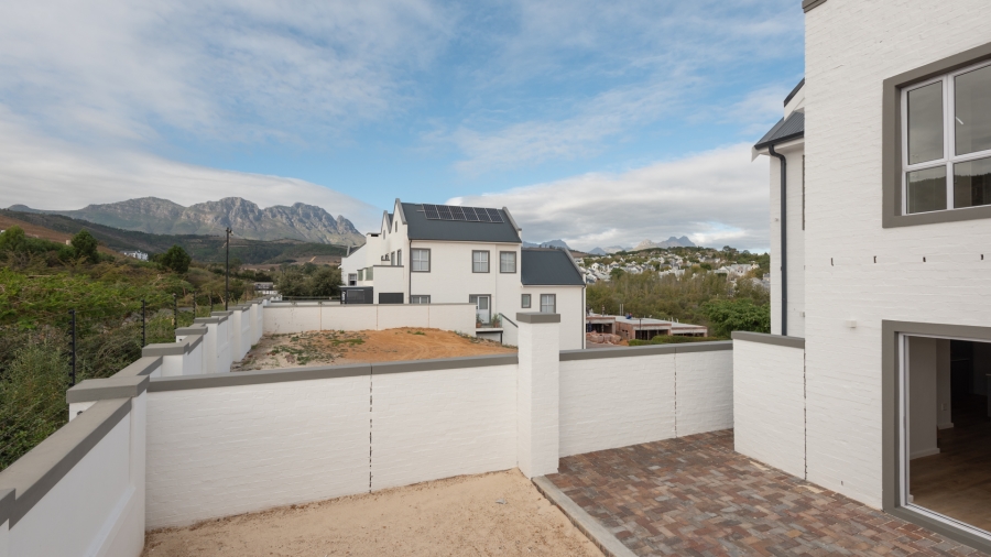 3 Bedroom Property for Sale in Gevonden Estate Western Cape